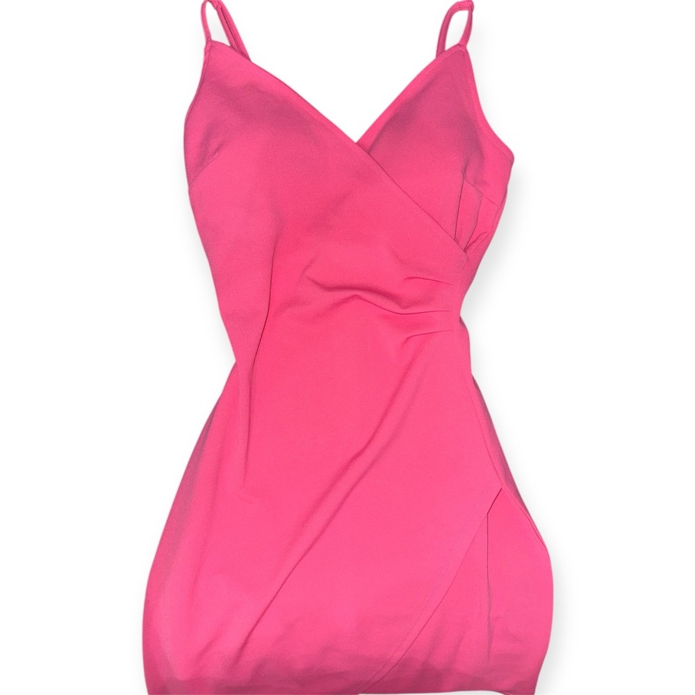 NEW without tag beautiful casual dress
Planet Gold Fuchsia Tank💗✨